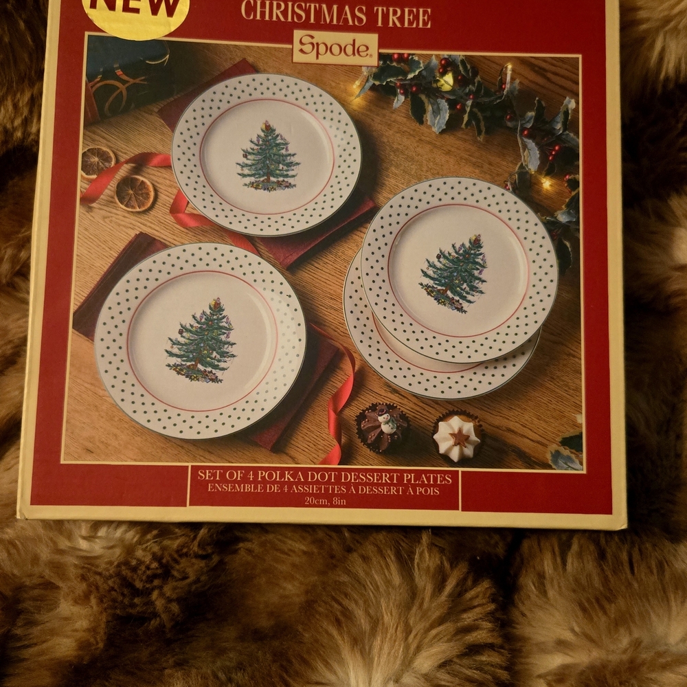 Spode Festive Tree Polka Dot Plates